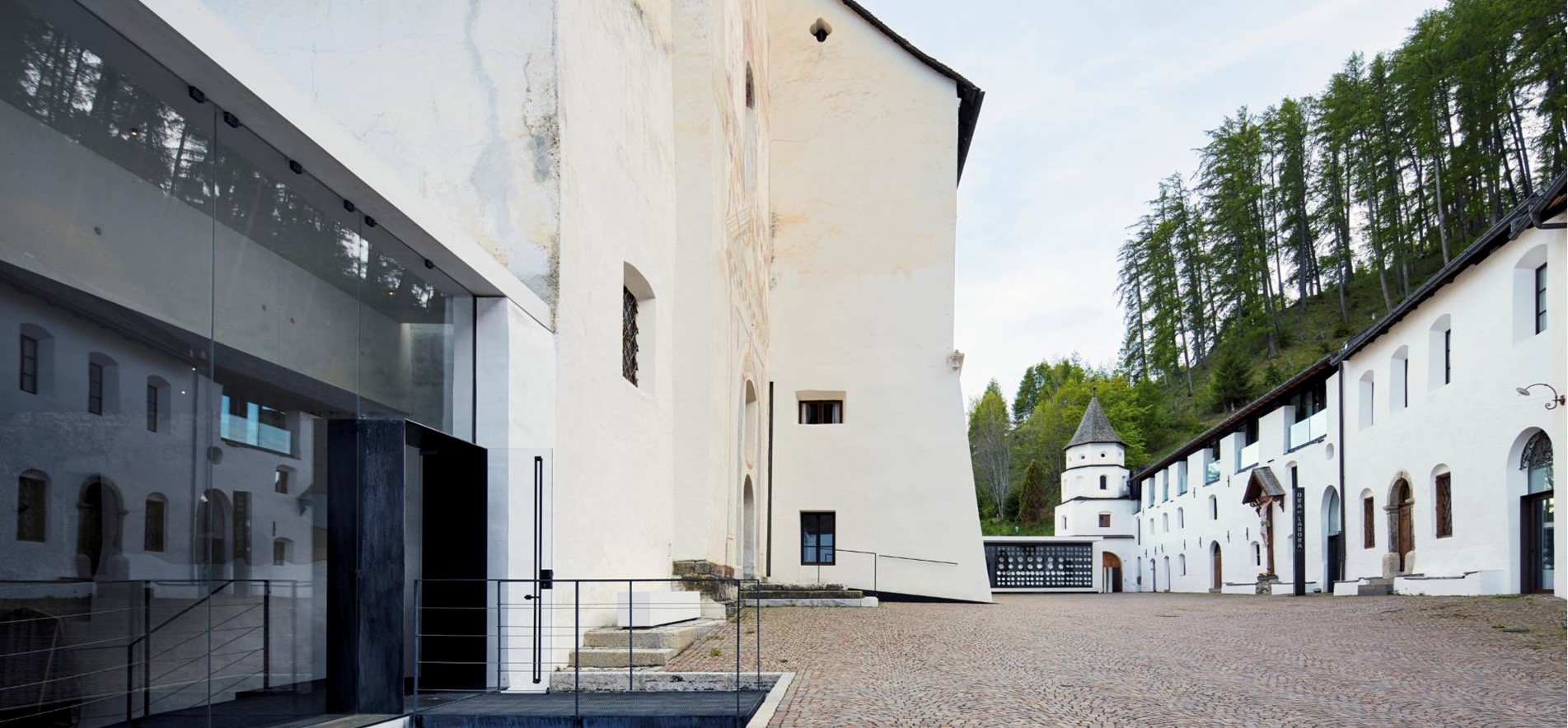 Klosterhof_Speisesaal_Teller_ReneRiller