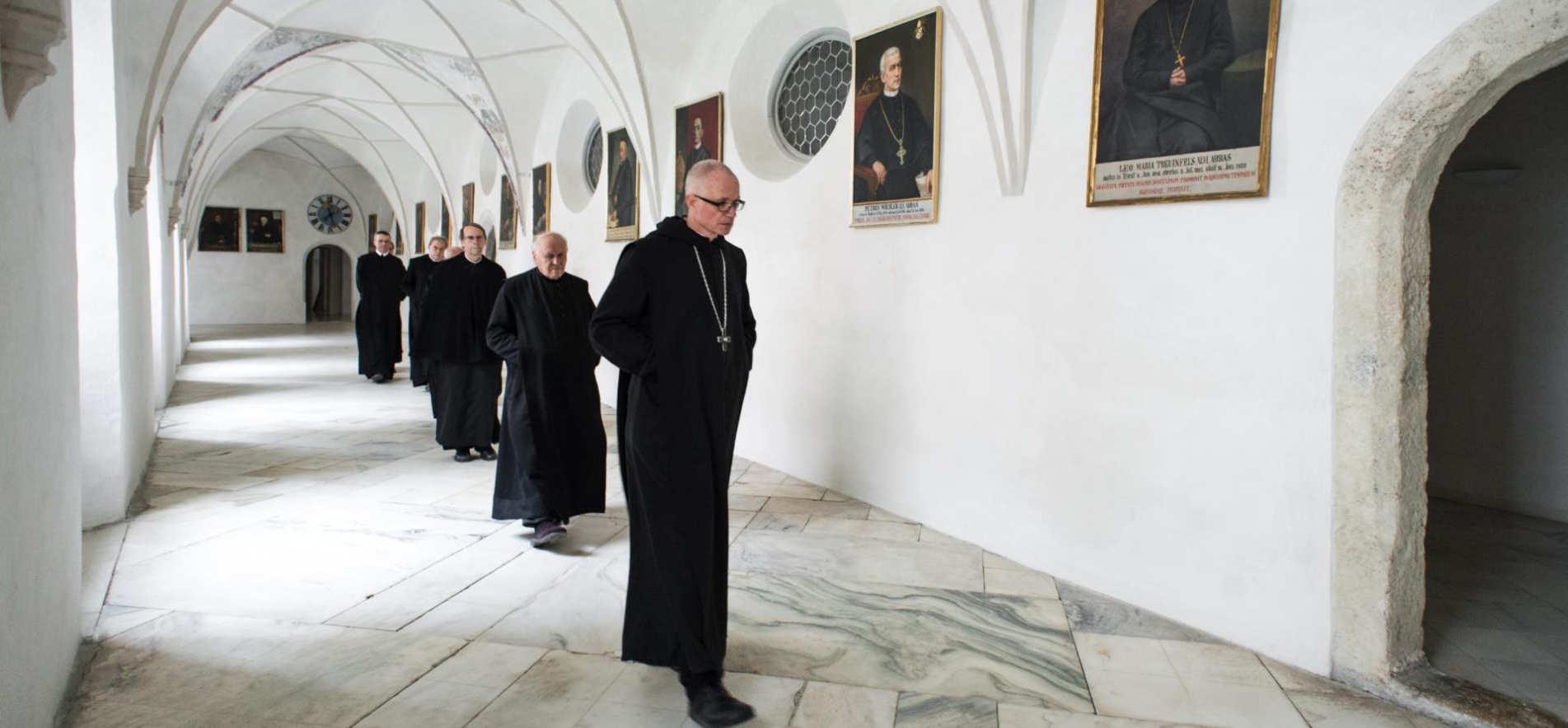 Monch Werden Im Kloster Marienberg Hier Finden Sie Die Voraussetzungen